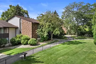 2230 W Good Hope Rd, Glendale, WI 53209 - Photo 35