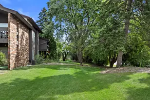 2230 W Good Hope Rd, Glendale, WI 53209 - Photo 39