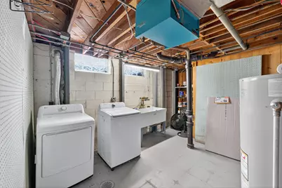 4564 N 101st St, Wauwatosa, WI 53225 - Photo 29