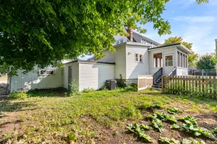 903 Wells St, Marinette, WI 54143 - Photo 7