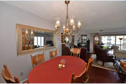 333  Lake Ave #401, Racine, WI 53403 - Photo 7