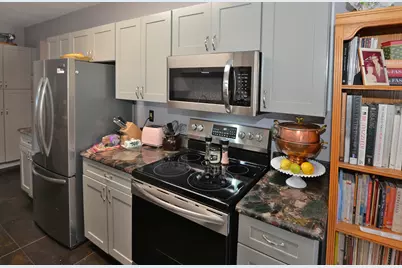 333  Lake Ave #401, Racine, WI 53403 - Photo 15