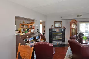 333 Lake Ave, Racine, WI 53403 - Photo 9