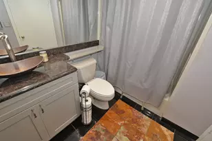 333 Lake Ave, Racine, WI 53403 - Photo 21