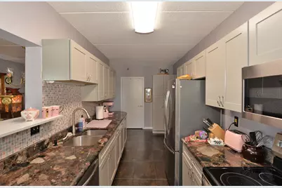 333  Lake Ave #401, Racine, WI 53403 - Photo 13