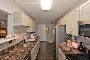 333 Lake Ave, Racine, WI 53403 - Photo 13