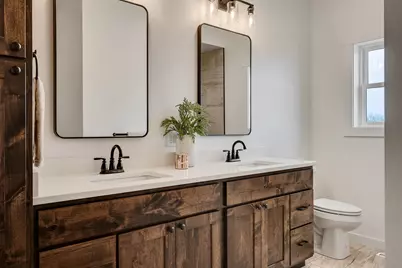 845  Crockett Dr, Holmen, WI 54636 - Photo 23