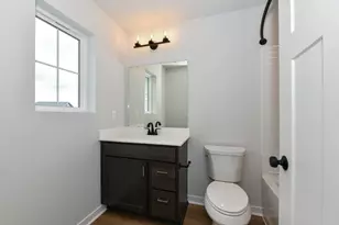 9546 S Bergamont Dr, Franklin, WI 53132 - Photo 37