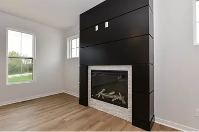 9546 S Bergamont Dr, Franklin, WI 53132 - Photo 13