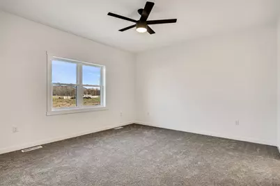 935  Crockett Dr, Holmen, WI 54636 - Photo 21