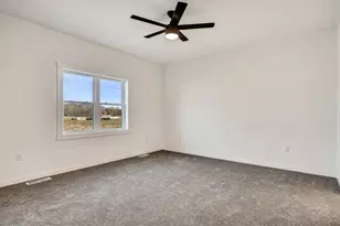 935 Crockett Dr, Holmen, WI 54636 - Photo 21