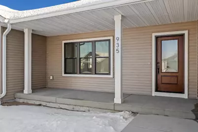 935  Crockett Dr, Holmen, WI 54636 - Photo 3