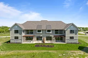 713 Greenview Cir, Geneva, WI 53147 - Photo 27