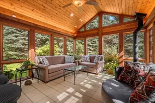 2101 Hunters Ridge Ct, Manitowoc, WI 54220 - Photo 43