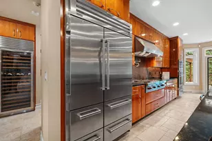 2101 Hunters Ridge Ct, Manitowoc, WI 54220 - Photo 15