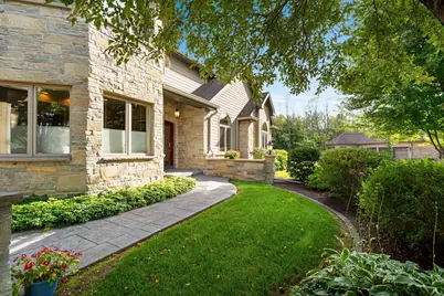 2101  Hunters Ridge Ct, Manitowoc, WI 54220 - Photo 5