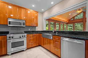 2101 Hunters Ridge Ct, Manitowoc, WI 54220 - Photo 41