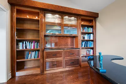 2101  Hunters Ridge Ct, Manitowoc, WI 54220 - Photo 13