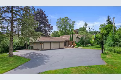 1465 W County Line Rd, River Hills, WI 53217 - Photo 37