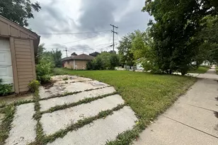 4375 N 61st St, Milwaukee, WI 53216 - Photo 7