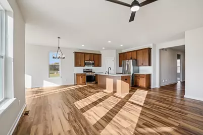 9636 S Sophia Ct, Franklin, WI 53132 - Photo 7