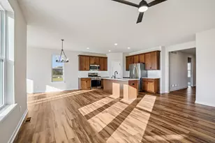 9636 S Sophia Ct, Franklin, WI 53132 - Photo 7