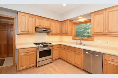 389  Juniper Ct, Delafield, WI 53018 - Photo 21