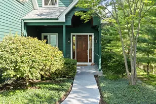 765 Brickley Ct, Fontana, WI 53125 - Photo 3