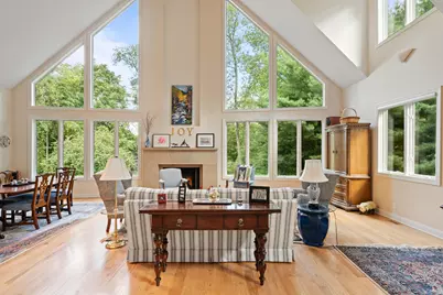 765  Brickley Ct, Fontana, WI 53125 - Photo 9