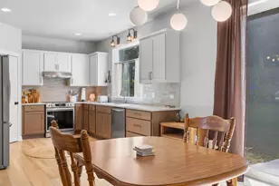 2519 Stonebrook Dr, Sheboygan, WI 53081 - Photo 5