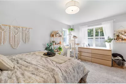 2519  Stonebrook Dr, Sheboygan, WI 53081 - Photo 15