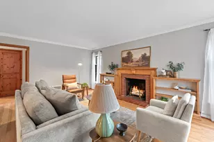 8302 Currie Ave, Wauwatosa, WI 53213 - Photo 5