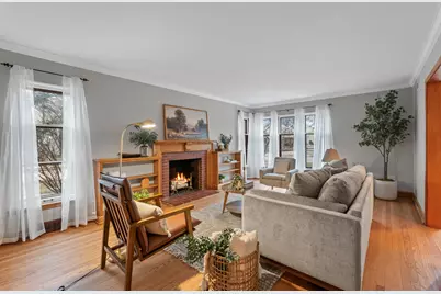 8302  Currie Ave, Wauwatosa, WI 53213 - Photo 3