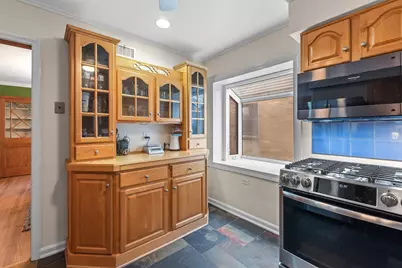 8302  Currie Ave, Wauwatosa, WI 53213 - Photo 11