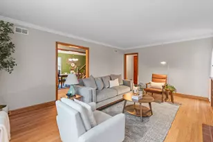 8302 Currie Ave, Wauwatosa, WI 53213 - Photo 13