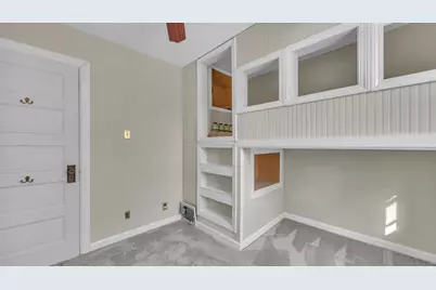 910 N 4th St, Sheboygan, WI 53081 - Photo 25