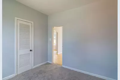 5241 N 31st St, Milwaukee, WI 53209 - Photo 7