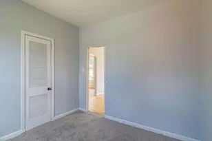 5241 N 31st St, Milwaukee, WI 53209 - Photo 7