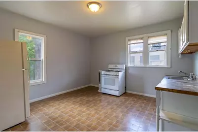 5241 N 31st St, Milwaukee, WI 53209 - Photo 13