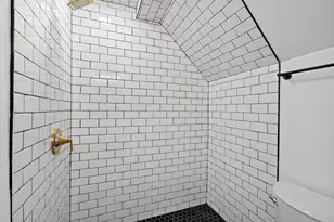 4561 S Kansas Ave, Saint Francis, WI 53235 - Photo 11