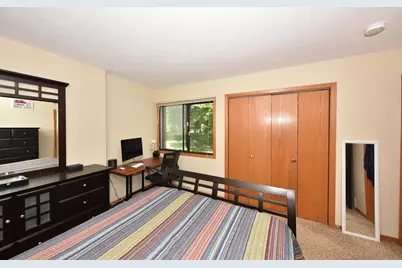 8601 N Servite Dr, Milwaukee, WI 53223 - Photo 27