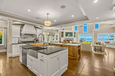 8100 N Beach Dr, Fox Point, WI 53217 - Photo 23