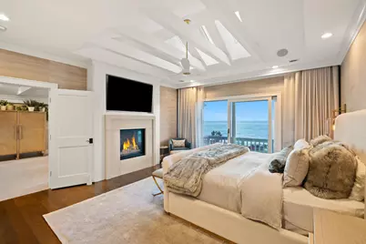 8100 N Beach Dr, Fox Point, WI 53217 - Photo 33