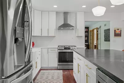 4253  Lake Meadow Dr, Racine, WI 53402 - Photo 5