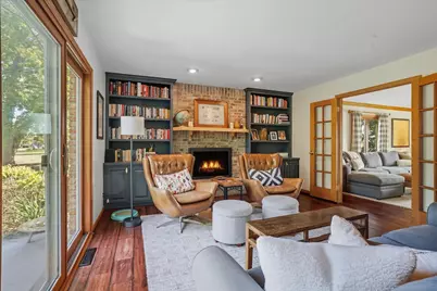 4253  Lake Meadow Dr, Racine, WI 53402 - Photo 9