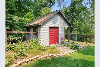 261  Riverwood Dr, Mishicot, WI 54228 - Photo 7