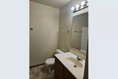 N80W12960  Fond Du Lac Ave, Menomonee Falls, WI 53051 - Photo 9