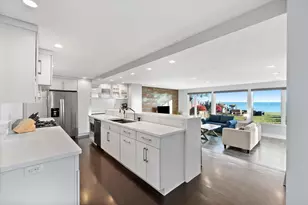 2533 Lakeshore Dr, Sheboygan, WI 53081 - Photo 13