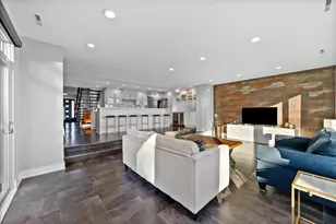 2533 Lakeshore Dr, Sheboygan, WI 53081 - Photo 15