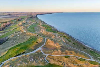 2533  Lakeshore Dr, Sheboygan, WI 53081 - Photo 43